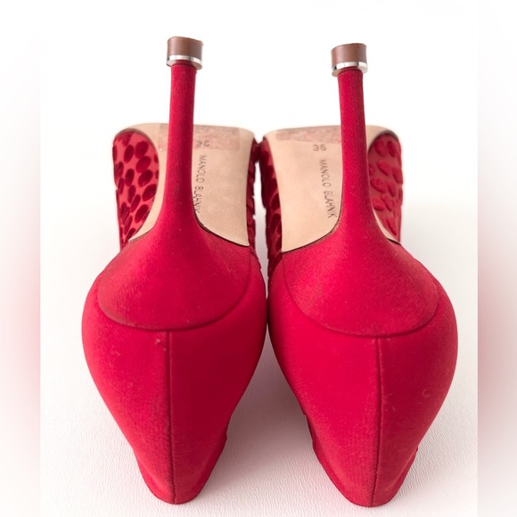 MANOLO BLAHNIK || Red Silk Polka Dot Hangisi Jewel Buckle Embellished Pumps 36 - Picture 14 of 15